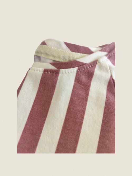Détails de la bande de propreté du t-shirt manches courtes rayures savane terracotta Chiche